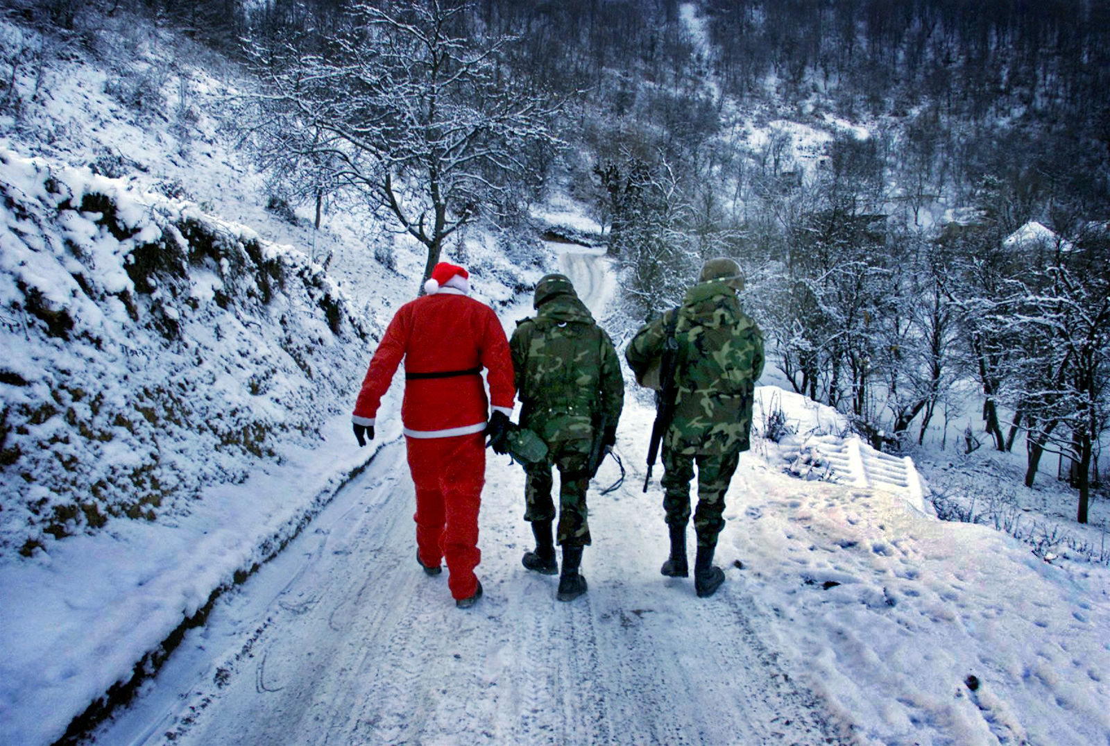 CD JBF SANTA'S BACK